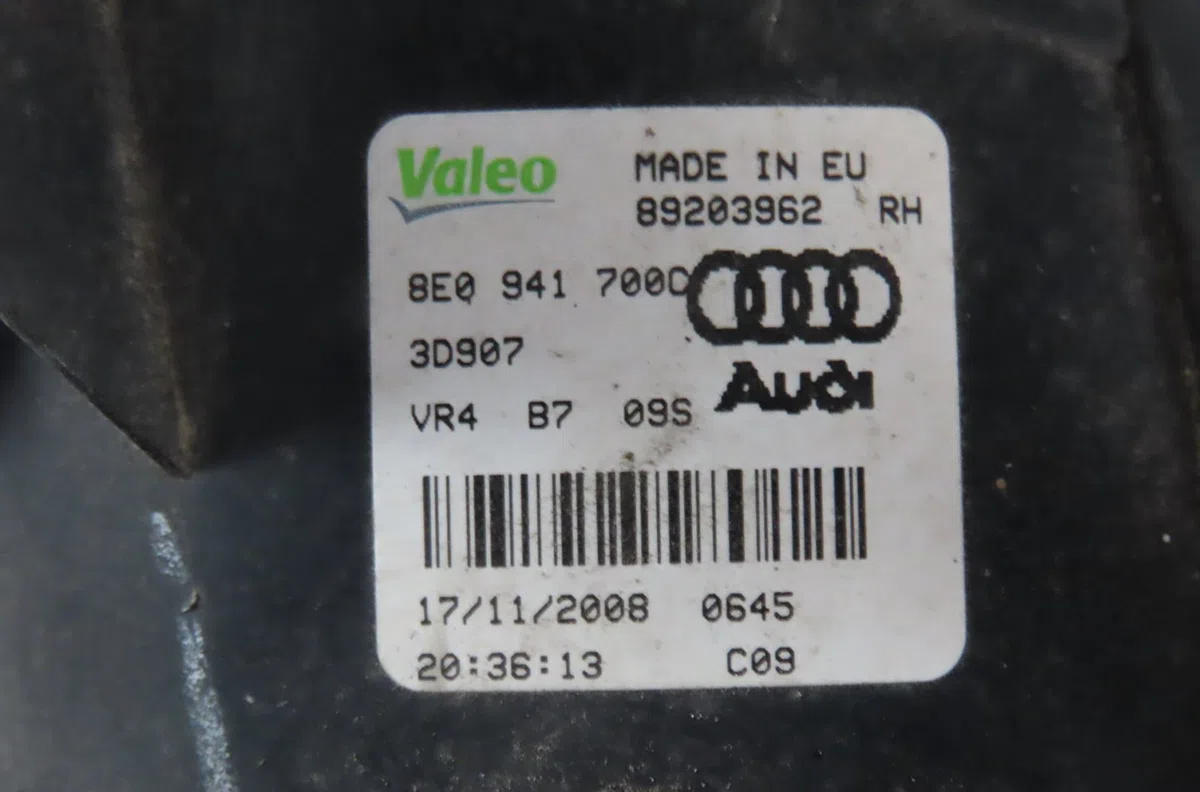 Phare antibrouillard avant droit Audi A3 Sportback (8PA) 3.2 v6 quattro (2004-2009) occasion