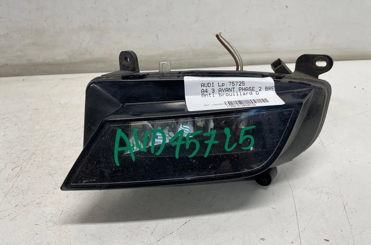 Phare antibrouillard avant droit Audi A4 B8 Avant (8K5) 2.0 tdi (2008-2015) occasion