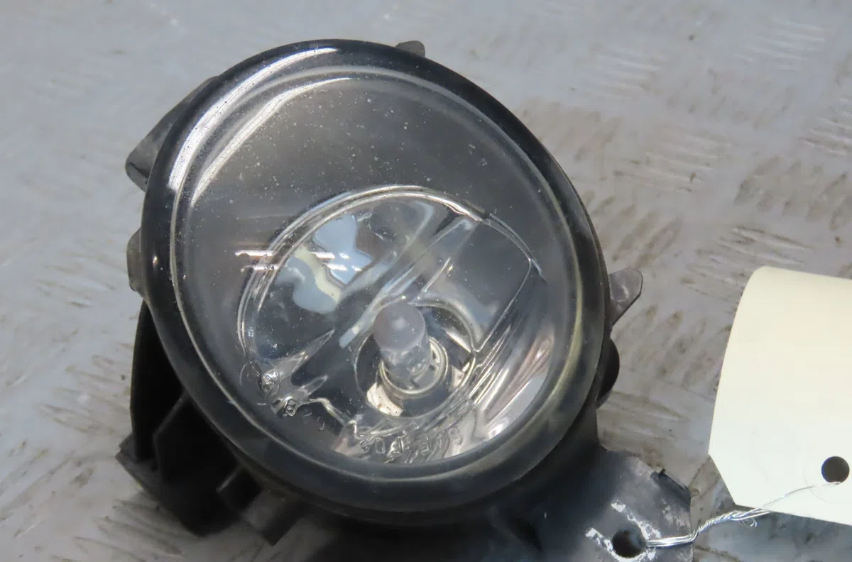 Phare antibrouillard avant droit Bmw 1 (E87) 118 d (2004-2007) occasion