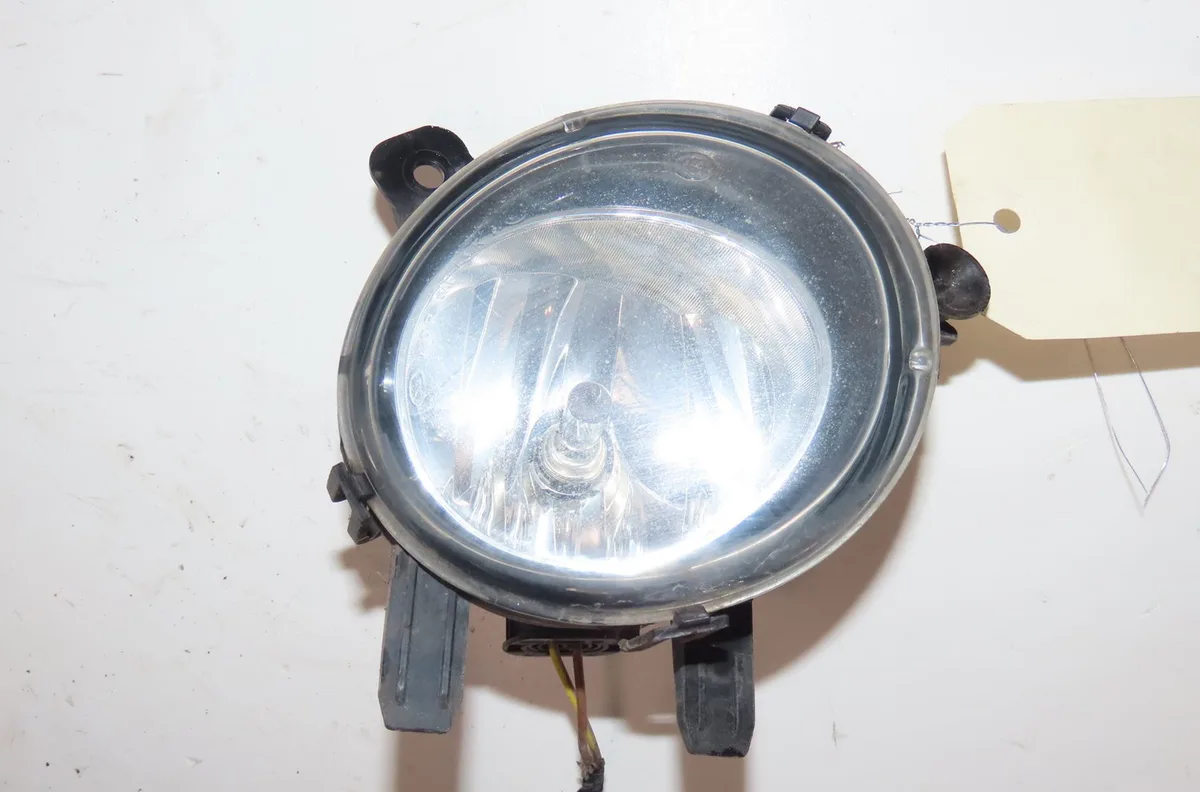 Phare antibrouillard avant droit Bmw 1 (F20) 116 d (2012-2015) occasion