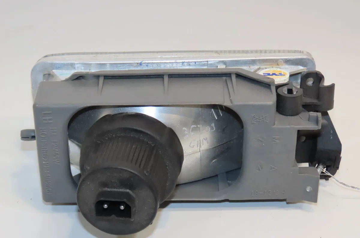 Phare antibrouillard avant droit Bmw 3 (E36) 325 tds (1993-1998) occasion