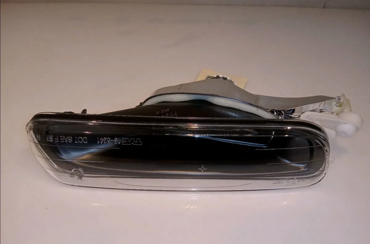 Phare antibrouillard avant droit Bmw 3 (E46) 320 d (1998-2001) occasion