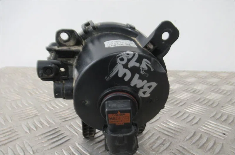 Phare antibrouillard avant droit Bmw 3 Touring (F31) 318 d (2012-2015) occasion