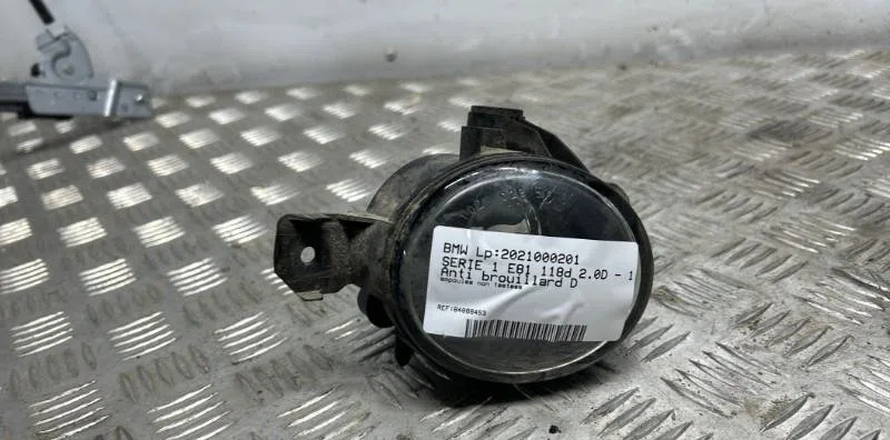 Phare antibrouillard avant droit BMW SERIE 1 E81 occasion
