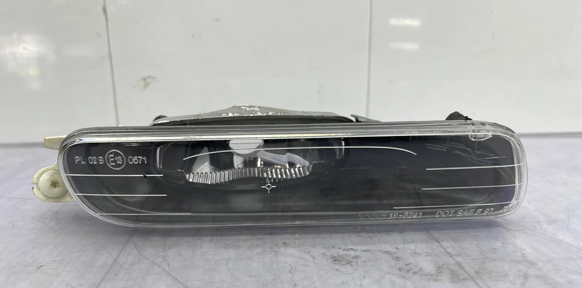 Phare antibrouillard avant droit BMW SERIE 3 E46 PHASE 2 occasion