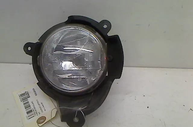 Phare antibrouillard avant droit Chevrolet CAPTIVA (C100, C140) 2.0 d 4wd (2006-2009) occasion