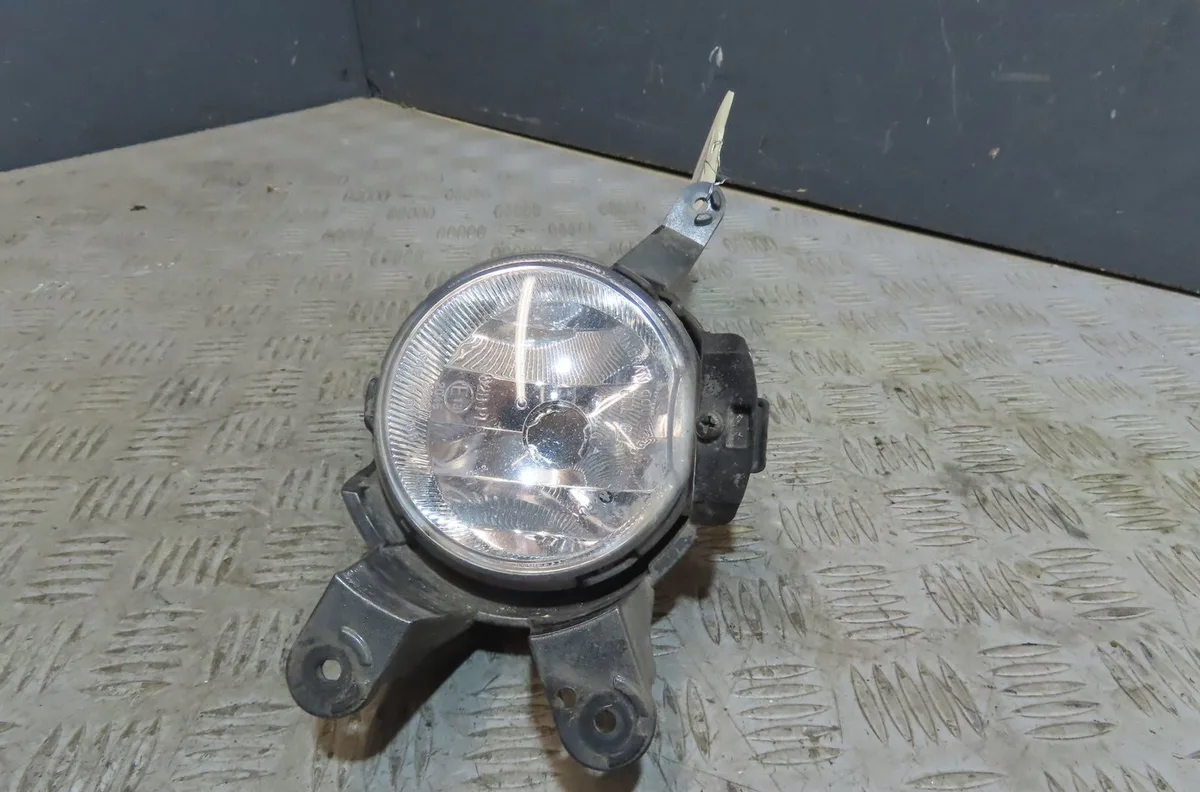 Phare antibrouillard avant droit Chevrolet CRUZE (J300) 2.0 cdi (2010) occasion
