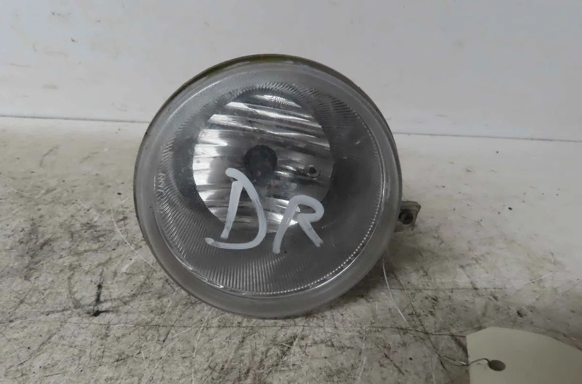Phare antibrouillard avant droit CHRYSLER 300C occasion