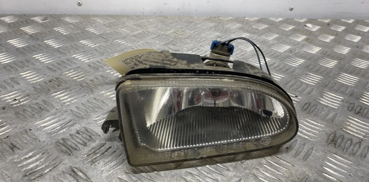 Phare antibrouillard avant droit CHRYSLER PT CRUISER PHASE 1 BREAK occasion