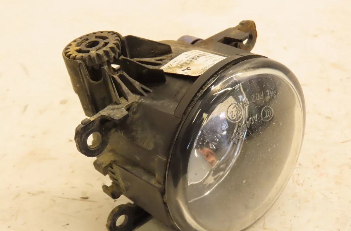 Phare antibrouillard avant droit Citroen C-CROSSER (VU_, VV_) 2.2 hdi (2007-2012) 5 portes occasion