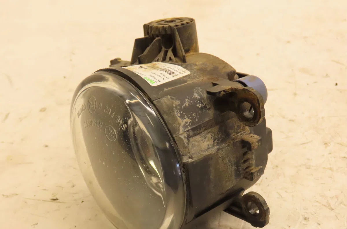 Phare antibrouillard avant droit Citroen C-CROSSER (VU_, VV_) 2.2 hdi (2007-2012) 5 portes occasion
