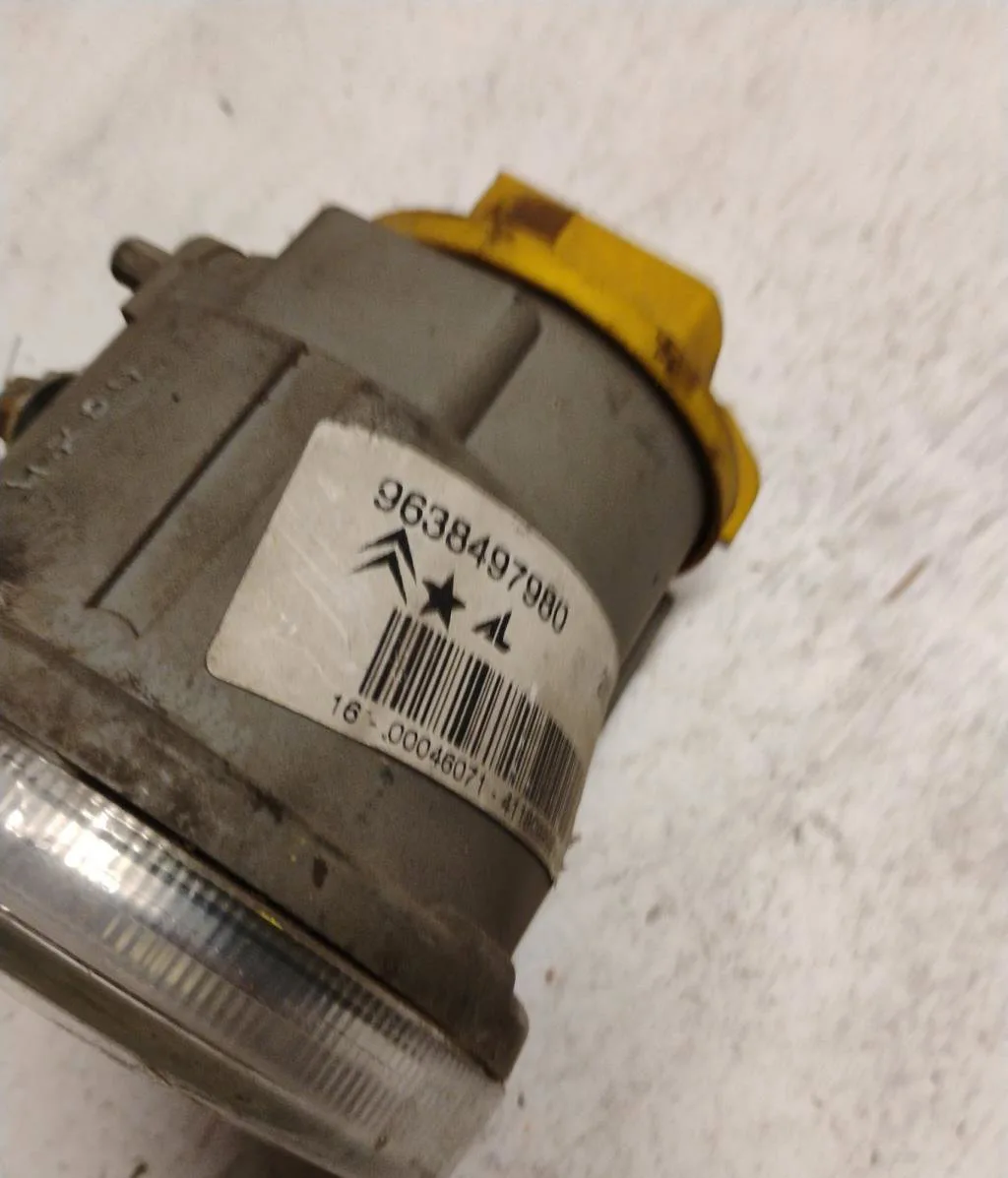 Phare antibrouillard avant droit Citroen C3 I (FC_, FN_) 1.4 hdi (2003-2011) 5 portes occasion