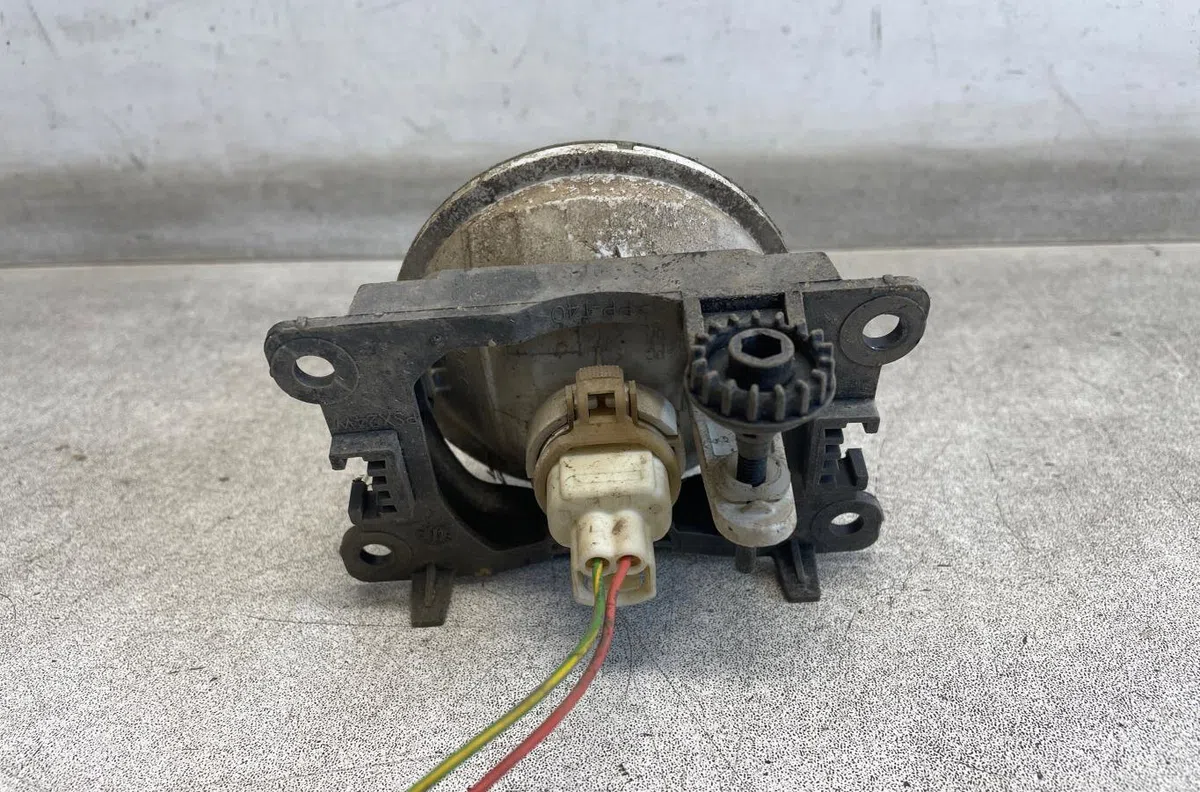 Phare antibrouillard avant droit Citroen C3 II (SC_) 1.4 hdi 70 (sc8hzc, sc8hr0, sc8hp4) (2009) 5 portes occasion