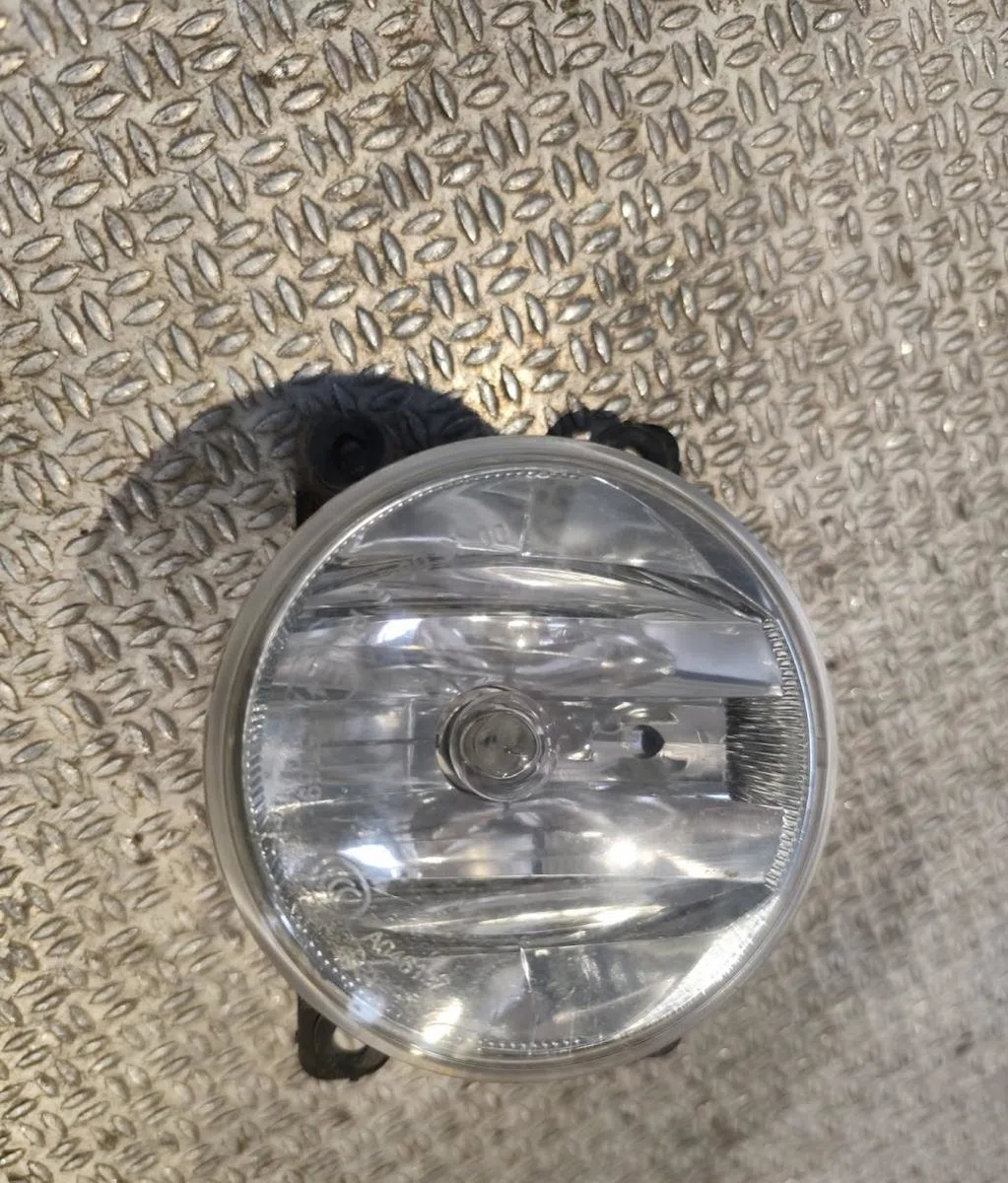 Phare antibrouillard avant droit Citroen C3 II (SC_) 1.4 vti 95 (2009) occasion
