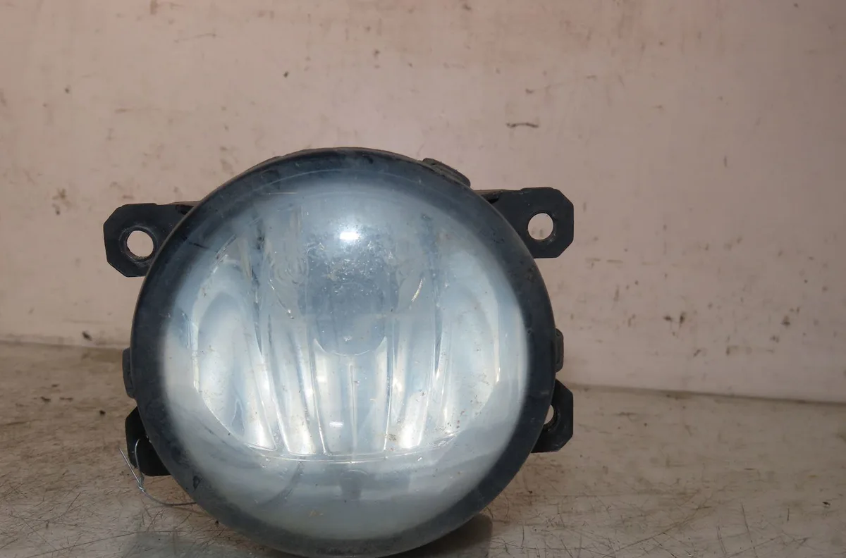 Phare antibrouillard avant droit CITROEN C4 2014 occasion