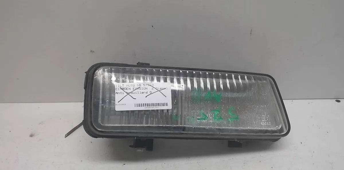 Phare antibrouillard avant droit Citroen EVASION Monospace (22, U6) 2.0 hdi (1999-2002) occasion