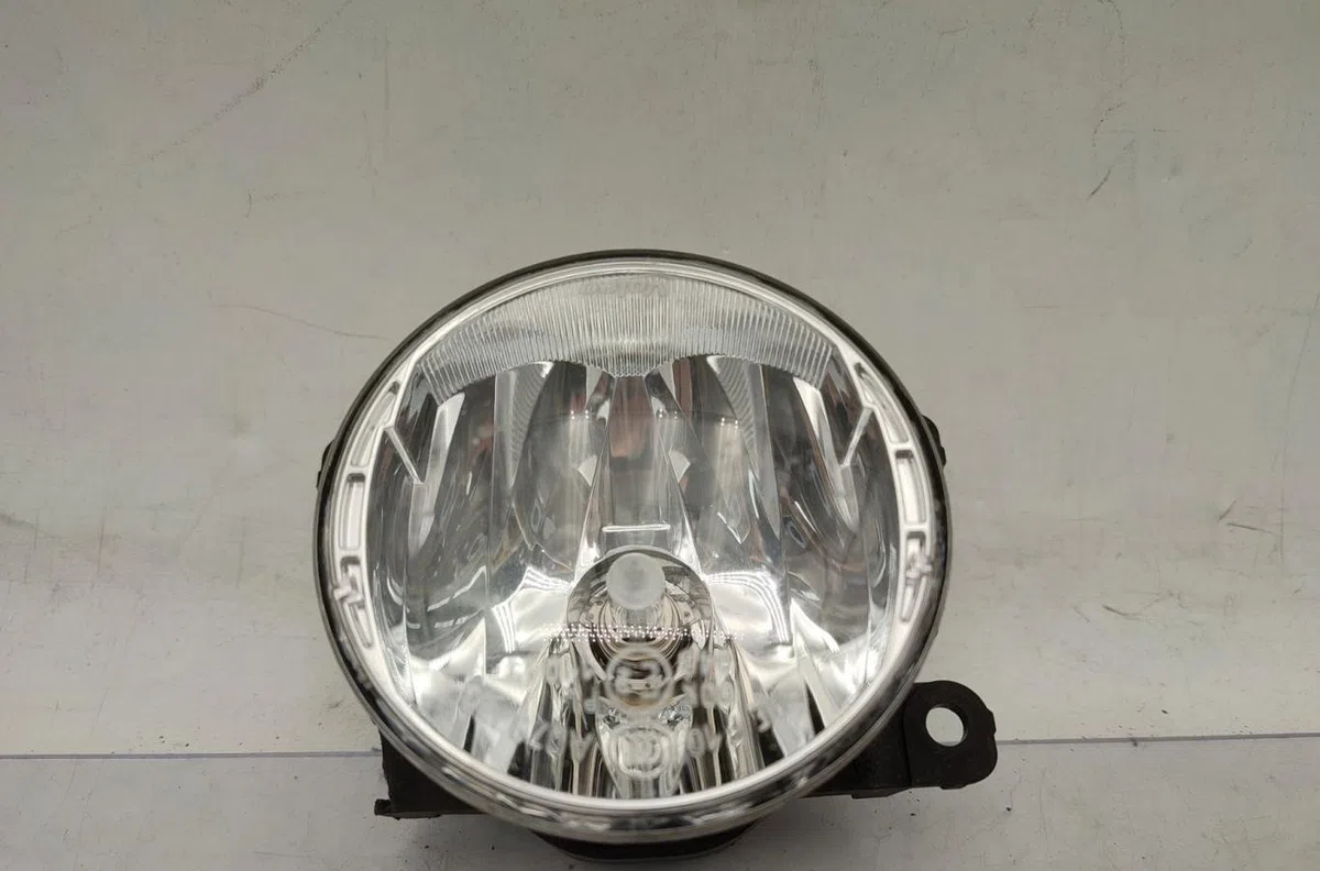 Phare antibrouillard avant droit DACIA DUSTER 1 PHASE 2 occasion