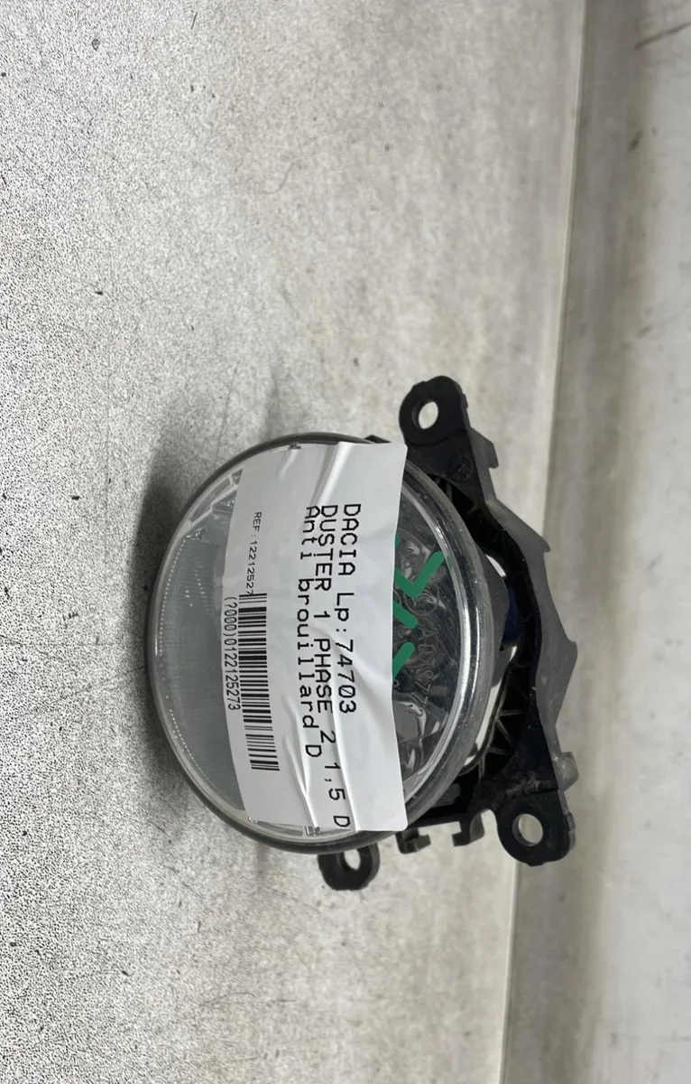Phare antibrouillard avant droit Dacia DUSTER (HS_) 1.5 dci (hsaj) (2010-2018) occasion