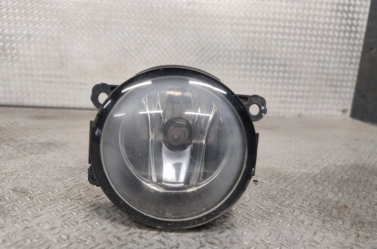 Phare antibrouillard avant droit DACIA LOGAN MCV 1 LOGAN MCV 1 PHASE 2 BREAK occasion