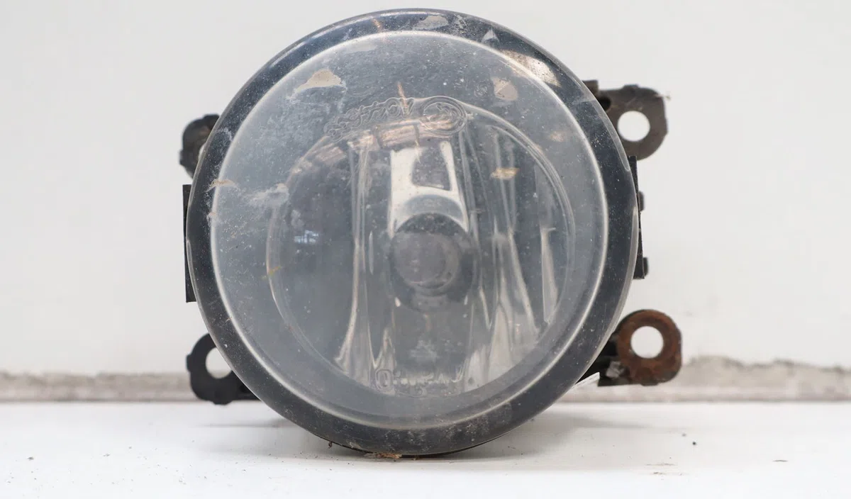 Phare antibrouillard avant droit Dacia SANDERO 1.5 dci (2010) occasion