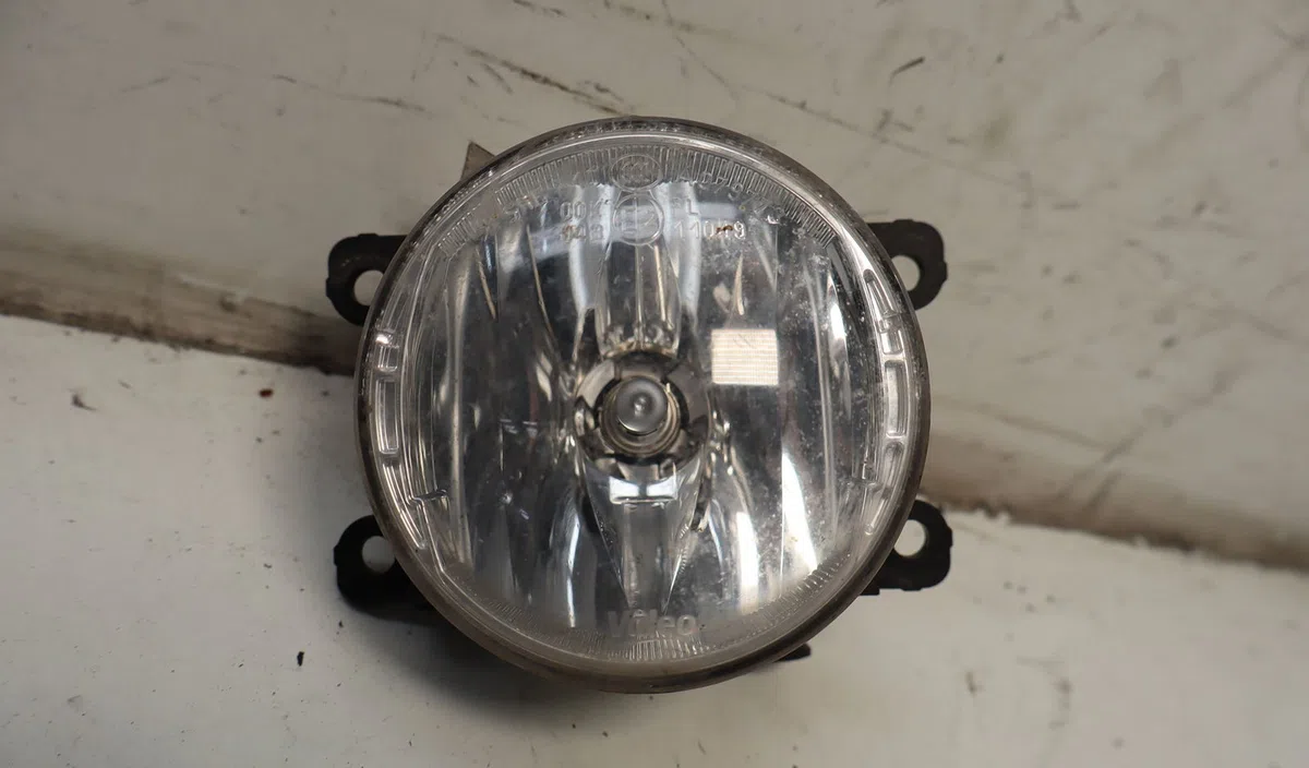 Phare antibrouillard avant droit Dacia SANDERO II Tce 90 (b8m1, b8ma) (2012) 5 portes occasion