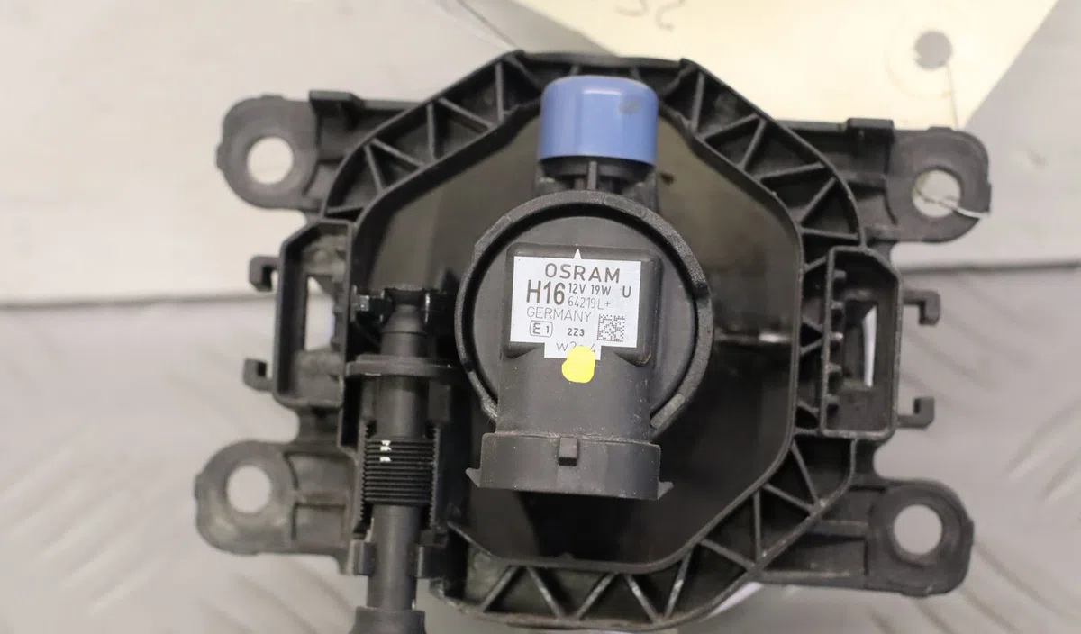 Phare antibrouillard avant droit Dacia SANDERO III 1.0 sce 65 (2021) occasion