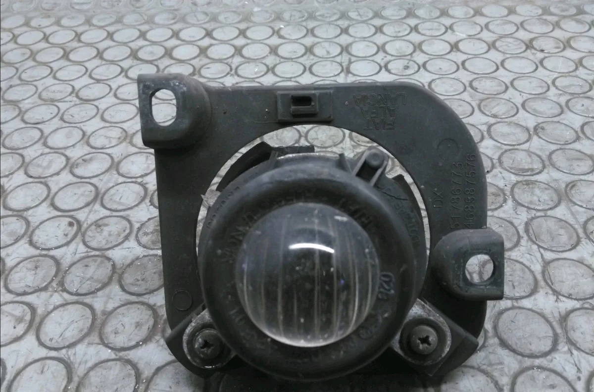 Phare antibrouillard avant droit Fiat 500 (312_) 1.3 d multijet (312axe1a) (2009) occasion