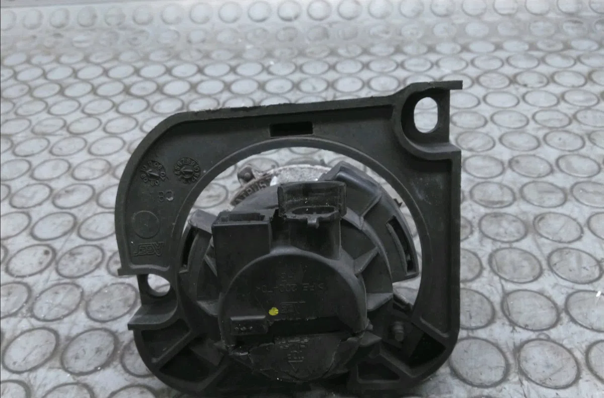 Phare antibrouillard avant droit Fiat 500 (312_) 1.3 d multijet (312axe1a) (2009) occasion