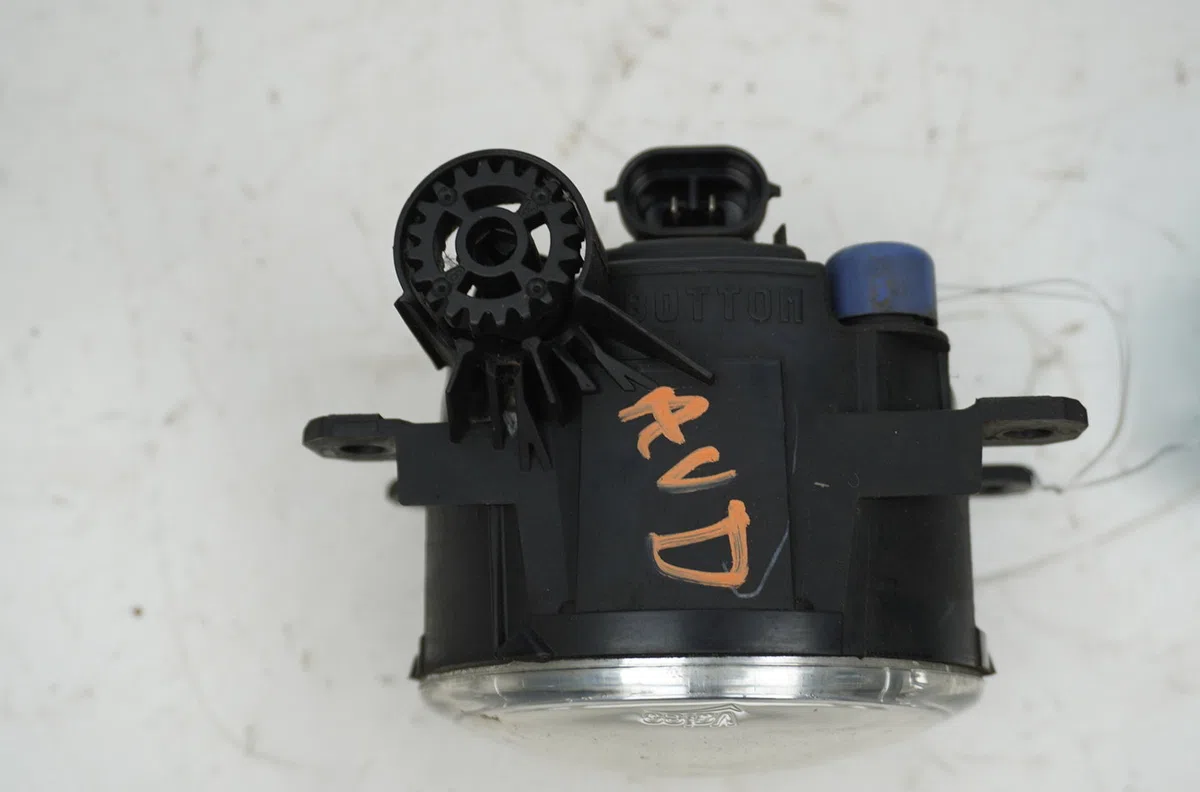 Phare antibrouillard avant droit Fiat 500L (351_, 352_) 1.6 d multijet (199lye1b) (2013) occasion