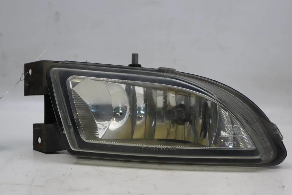 Phare antibrouillard avant droit Fiat CROMA (194_) 1.9 d multijet (194axb1b) (2005-2011) occasion
