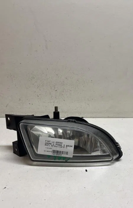 Phare antibrouillard avant droit Fiat CROMA (194_) 1.9 d multijet (194axc1b, 194axc12) (2005-2011) occasion