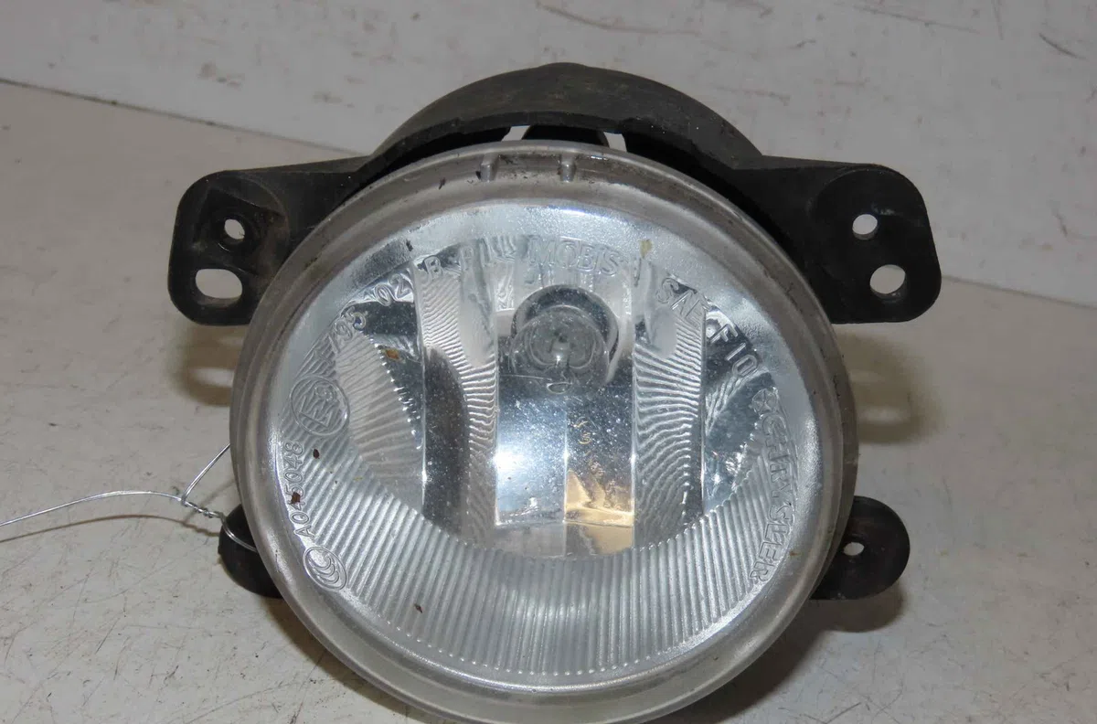 Phare antibrouillard avant droit FIAT FREEMONT occasion