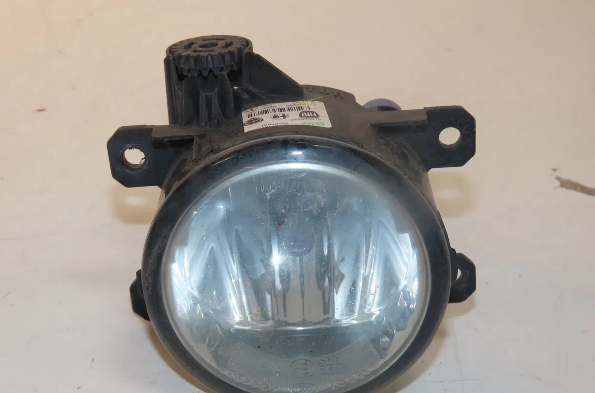 Phare antibrouillard avant droit Fiat PUNTO EVO (199_) 1.3 d multijet (199axc1a, 199bxc1a, 199axt1a, 199bxt1a) (2009-201