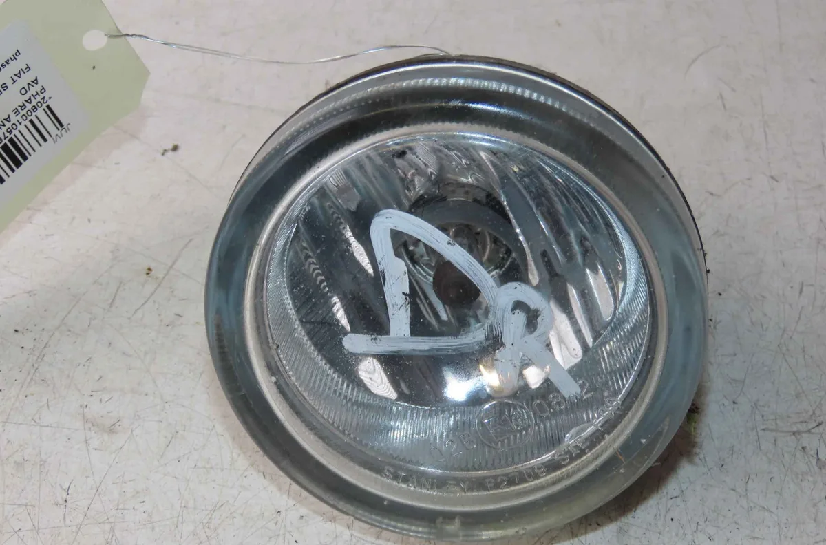 Phare antibrouillard avant droit FIAT SEDICI occasion