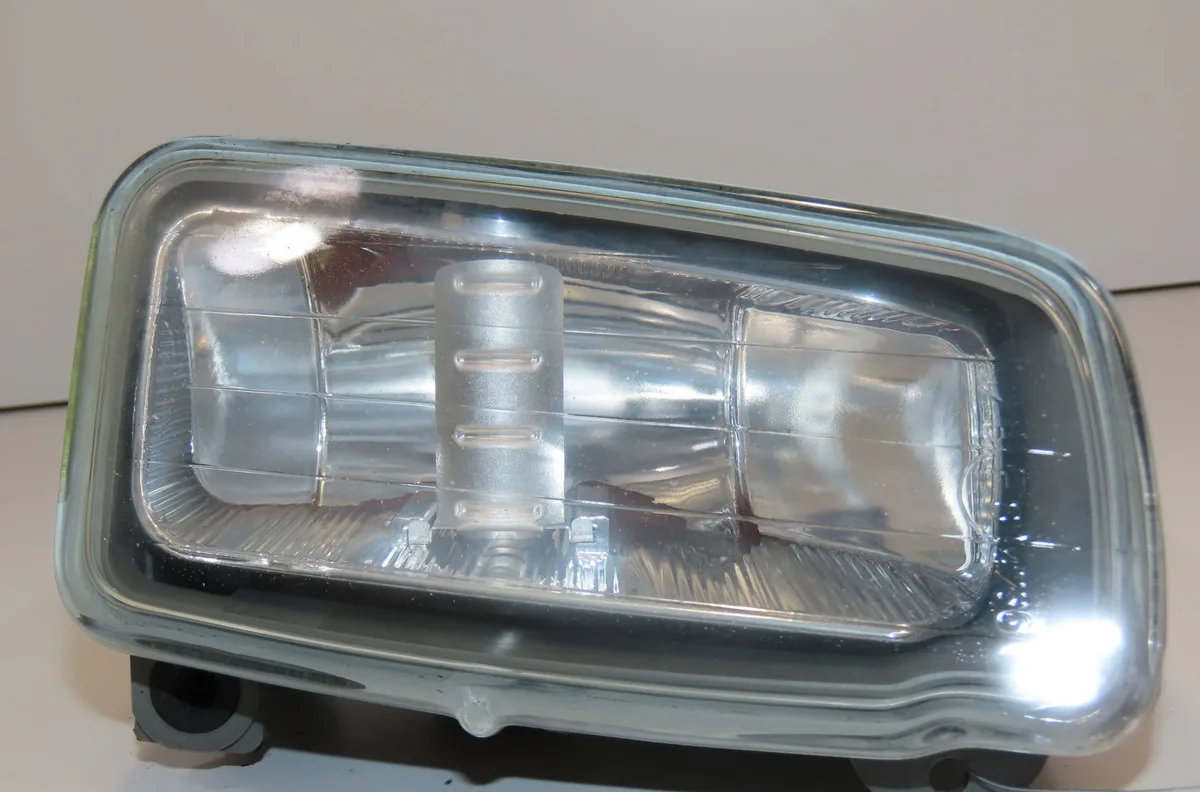 Phare antibrouillard avant droit Ford C-MAX (DM2) 1.6 tdci (2007-2010) 5 portes occasion