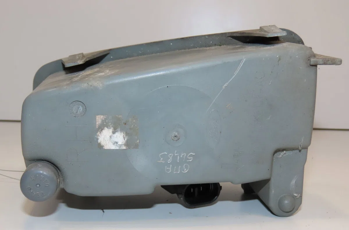 Phare antibrouillard avant droit Ford C-MAX (DM2) 1.6 tdci (2007-2010) 5 portes occasion