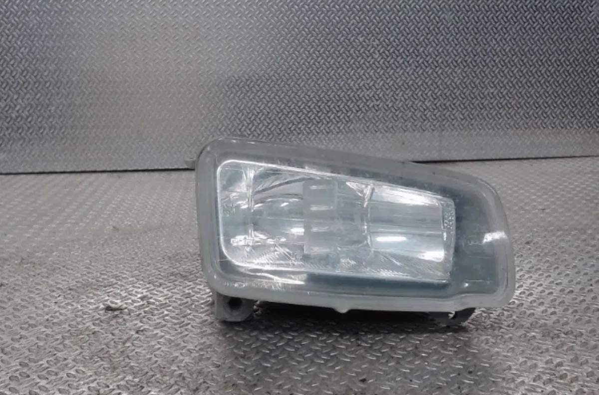 Phare antibrouillard avant droit Ford C-MAX (DM2) 1.8 tdci (2007-2010) 5 portes occasion