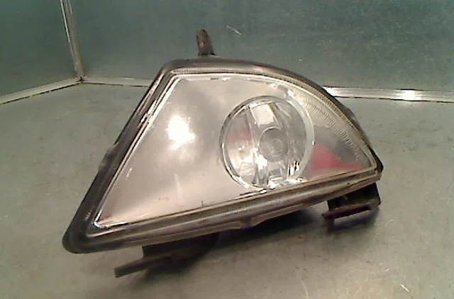 Phare antibrouillard avant droit FORD FIESTA 2004 occasion