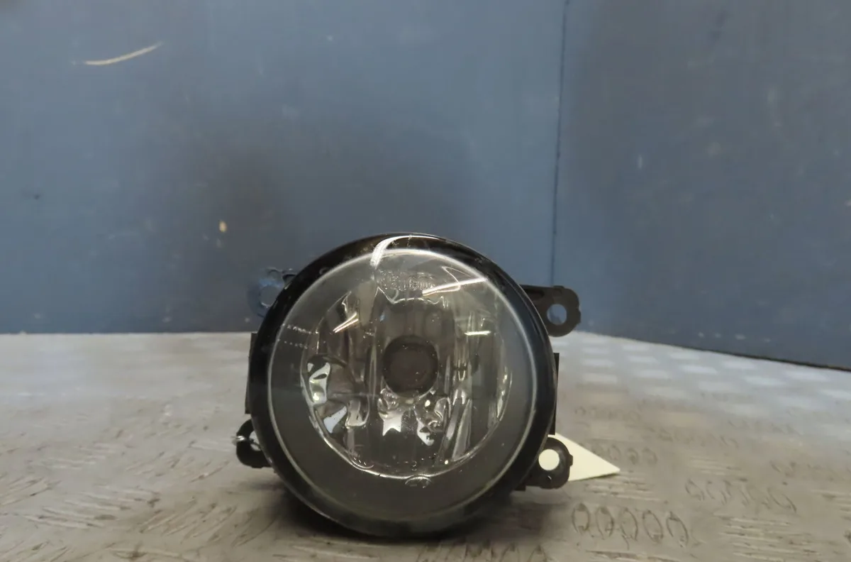 Phare antibrouillard avant droit FORD FIESTA occasion