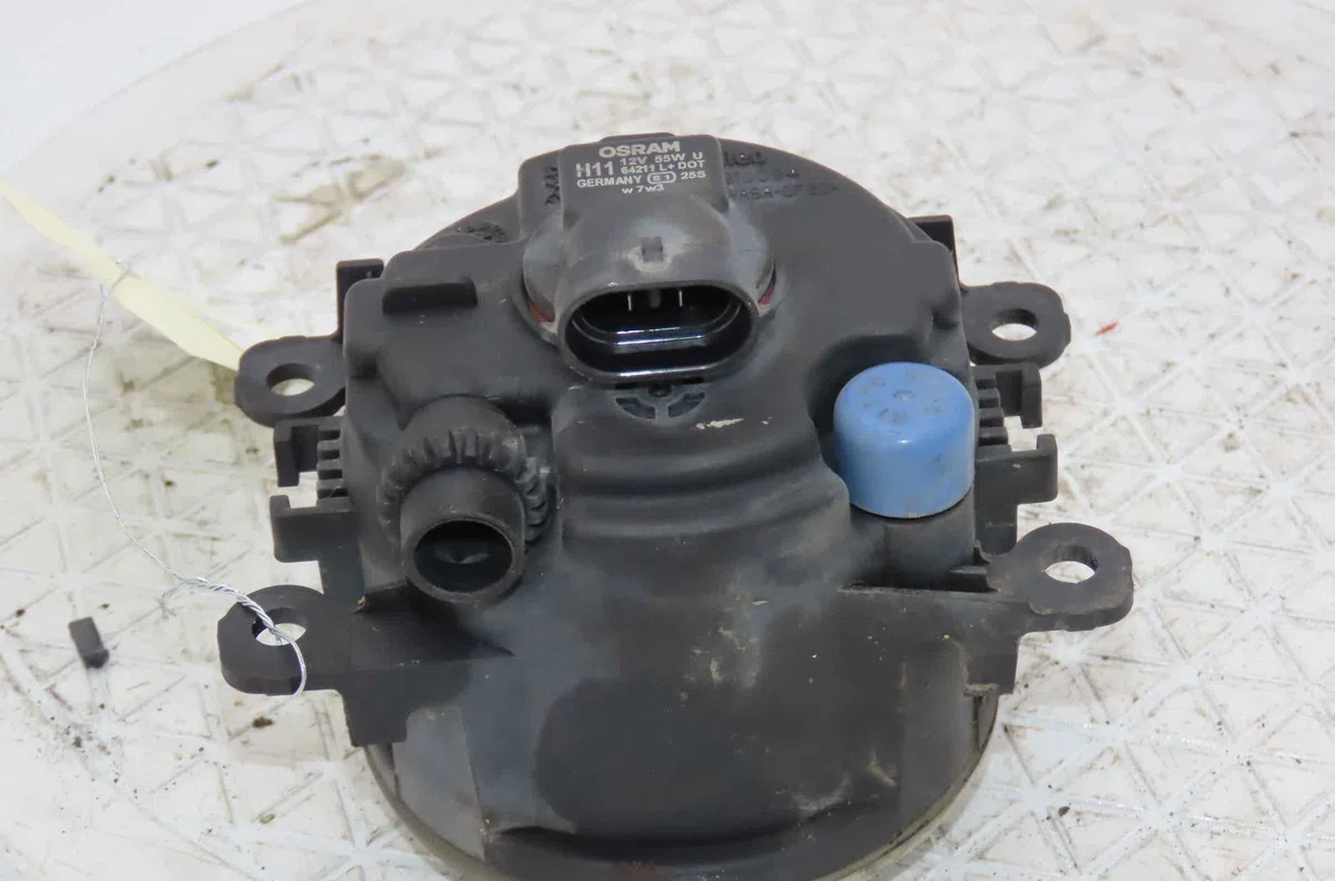 Phare antibrouillard avant droit FORD FIESTA V occasion