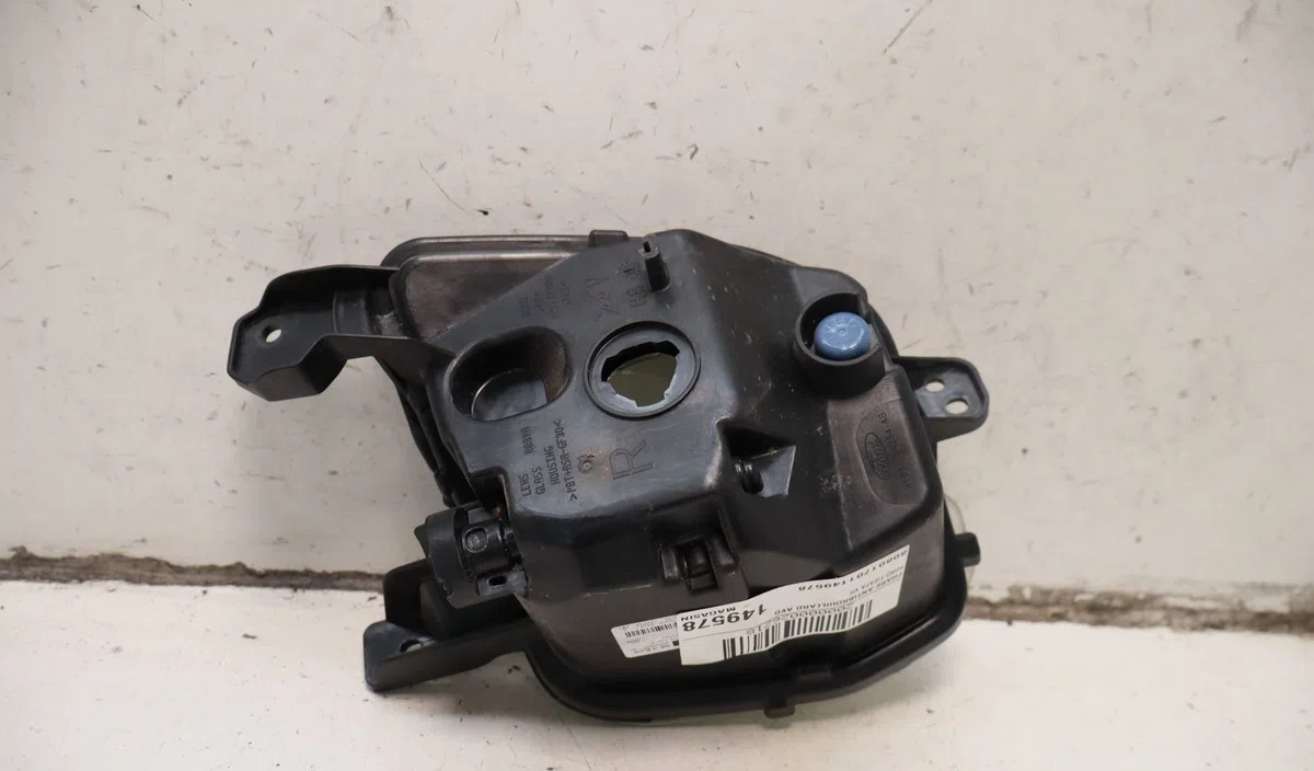 Phare antibrouillard avant droit Ford FIESTA VII (HJ, HF) 1.0 ecoboost mhev active (2021) occasion