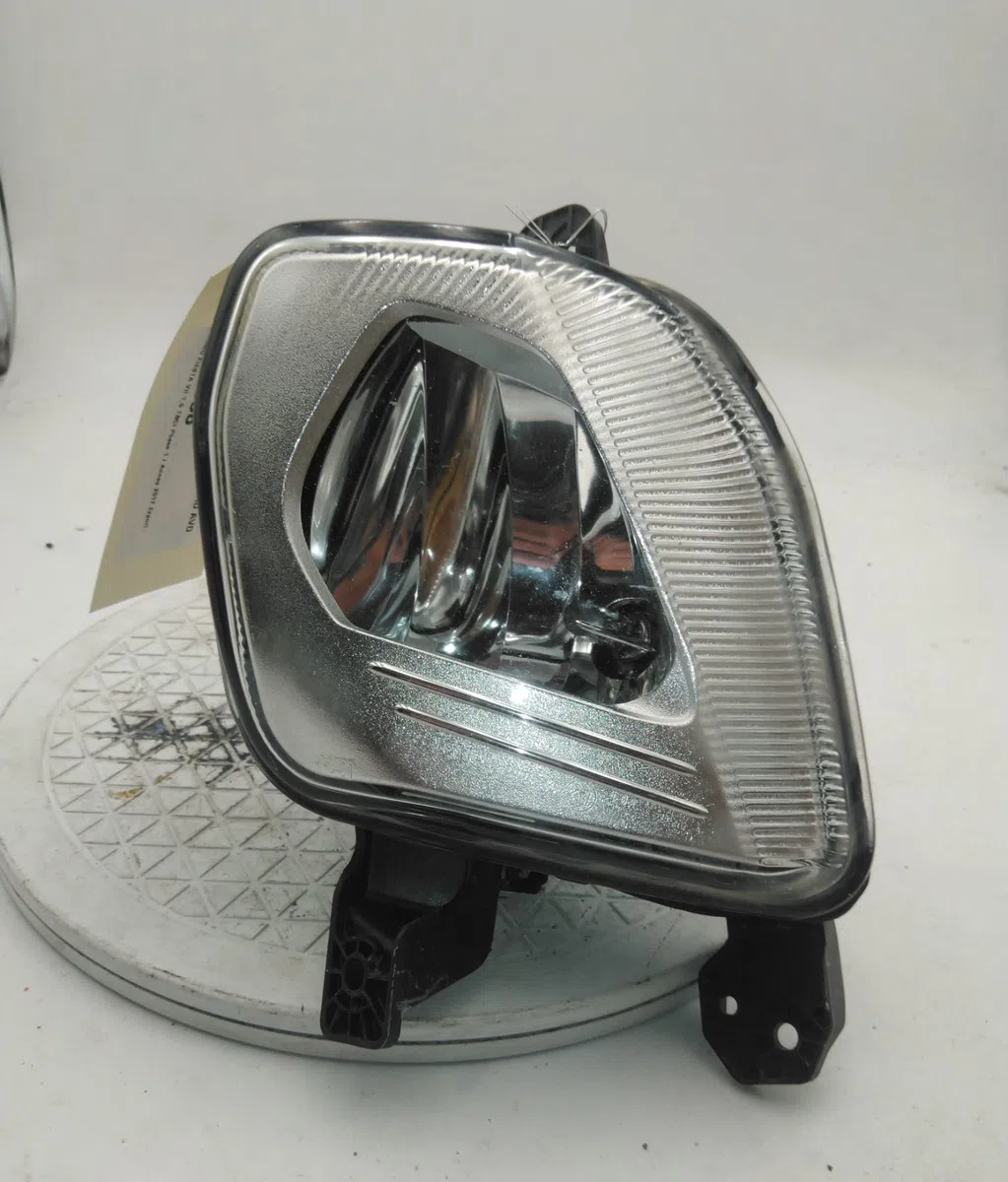 Phare antibrouillard avant droit FORD FIESTA VII occasion