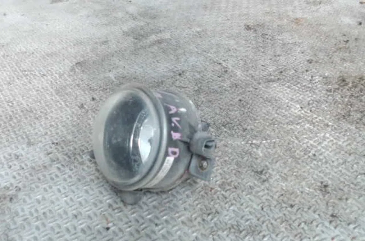 Phare antibrouillard avant droit FORD FOCUS 2  FOCUS 2 PHASE 1 BREAK occasion