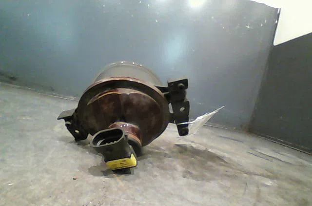 Phare antibrouillard avant droit Ford FOCUS C-MAX (DM2) 1.6 tdci (2003-2007) occasion