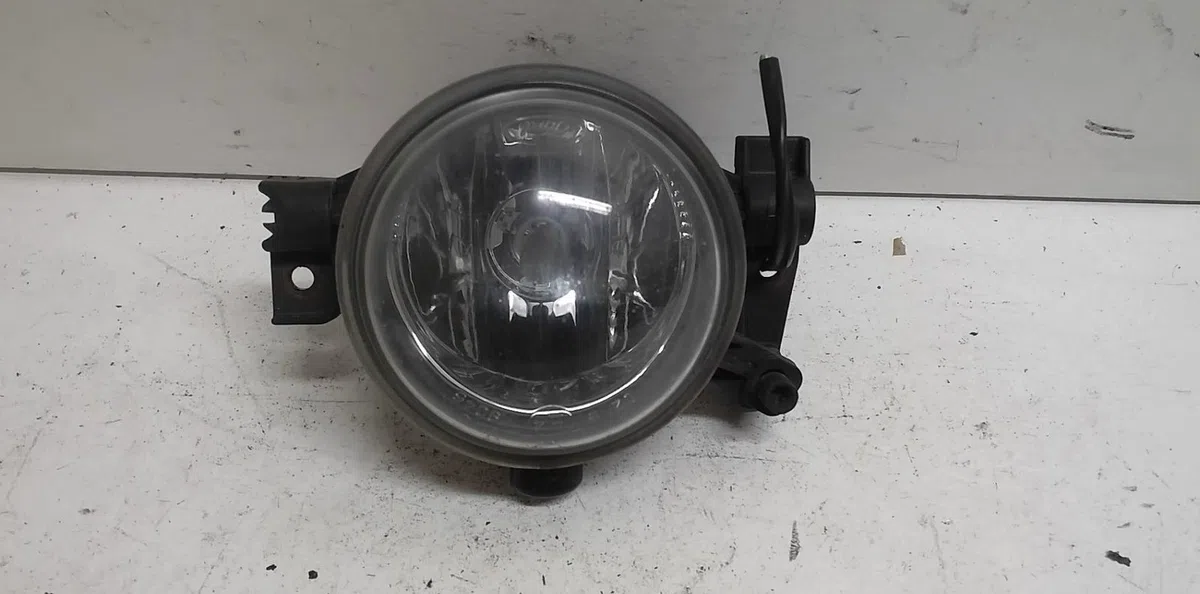 Phare antibrouillard avant droit Ford FOCUS C-MAX (DM2) 1.8 (2004-2007) occasion