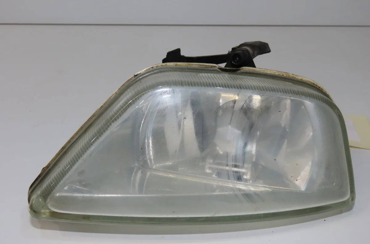 Phare antibrouillard avant droit Ford FOCUS I Clipper (DNW) 1.8 tdci (2001-2004) occasion