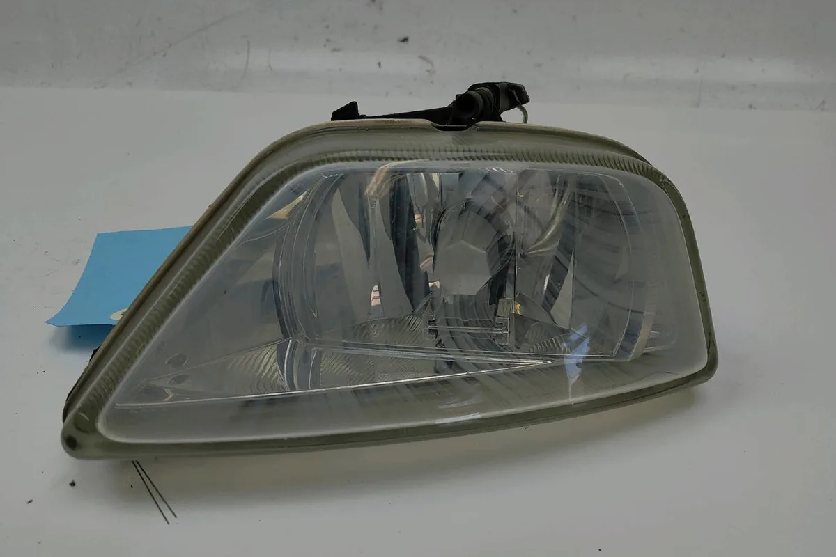 Phare antibrouillard avant droit Ford FOCUS I (DAW, DBW) 1.6 16v (1998-2004) occasion