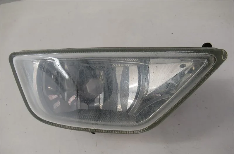 Phare antibrouillard avant droit Ford FOCUS I (DAW, DBW) 1.8 tdci (2001-2004) occasion