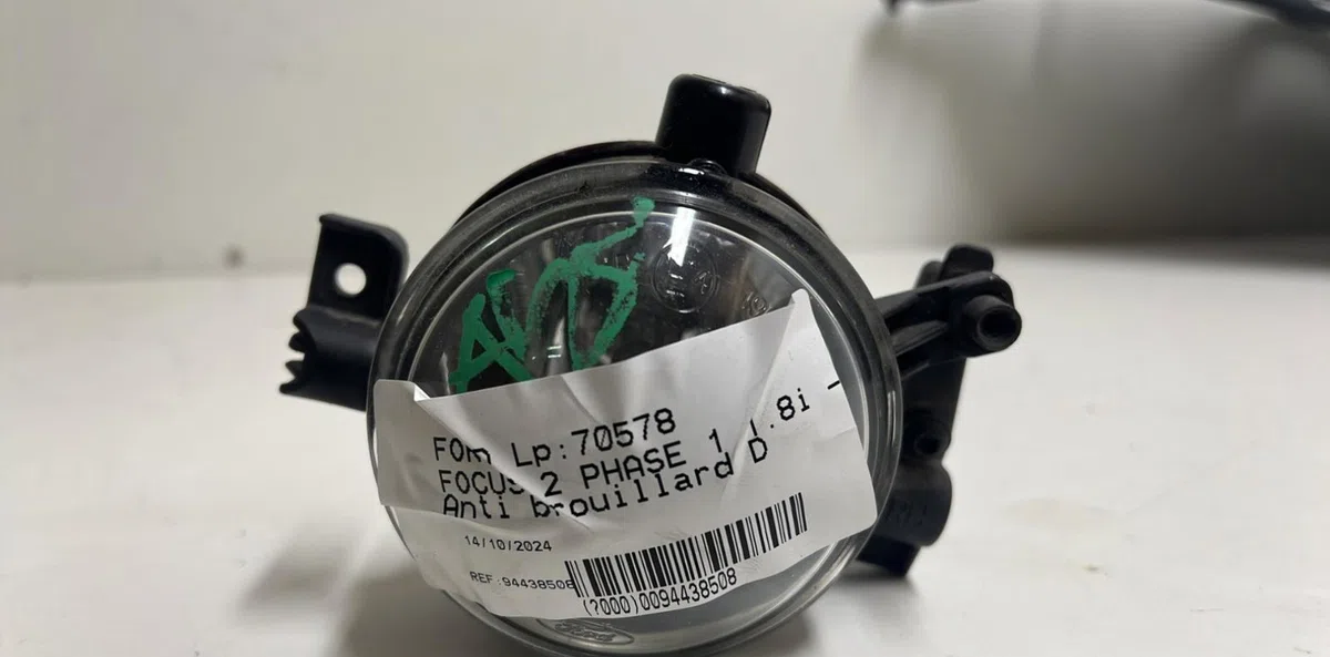 Phare antibrouillard avant droit Ford FOCUS II (DA_, HCP, DP) 1.8 flexifuel (2006-2012) occasion