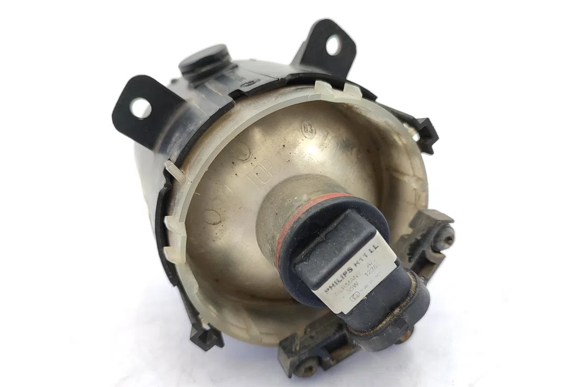 Phare antibrouillard avant droit FORD MONDEO 2 BREAK occasion